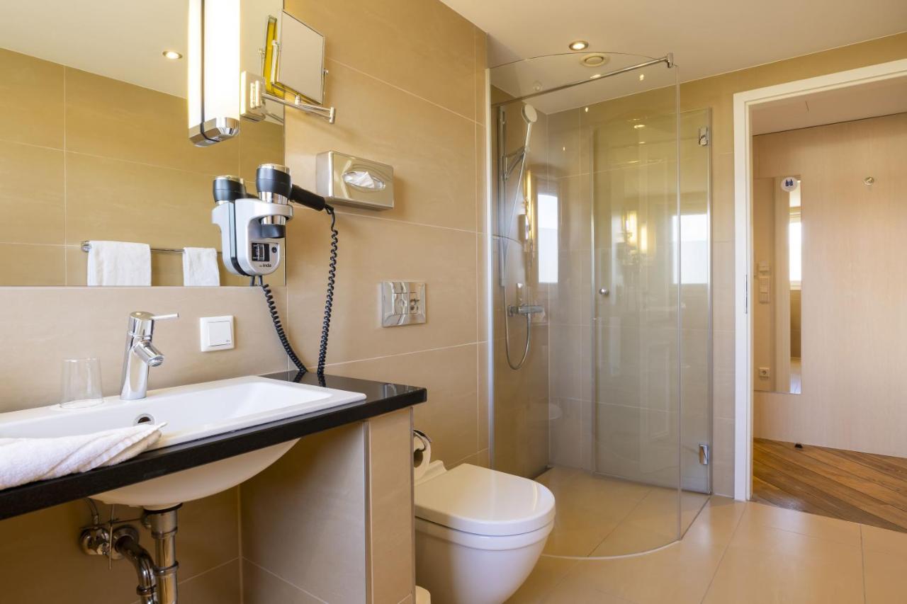 Hotel IV Jahreszeiten Luebeck Kültér fotó